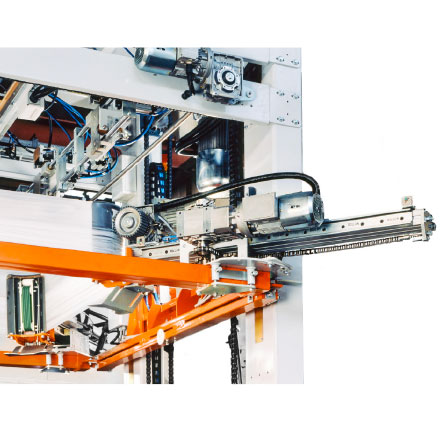 Film tensioning arms Film tensioning arms